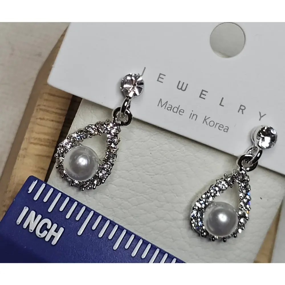 Bridal Wedding NWT Simple Fashion Earrings w Faux‎ Pearl. Pierced.  Dangle Bling